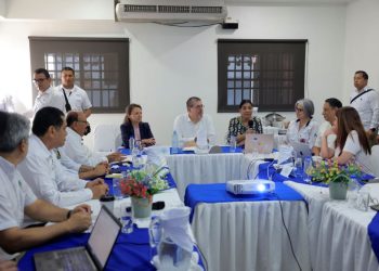 Bernardo Arévalo encabeza reunión con autoridades ambientales de Petén