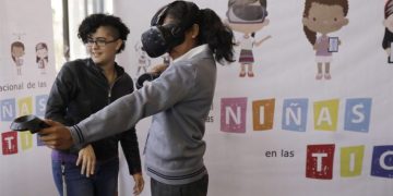 Se busca que más mujeres se incorporen a la tecnología. / Foto: DCA.