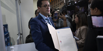 El Secretario General de la Presidencia, Juan Gerardo Guerrero pidió una opinión consultiva a la CC relacionada con la Fiscal General.