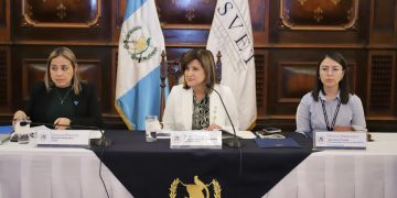 La vicepresidenta Herrera participó en una mesa para la propuesta de reforma a la ley del régimen penitenciario. /Foto: Vicepresidencia de la República.