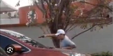 Capturan a presunto asaltante grabado en La Reforma