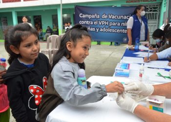 La primera campaña de desparasitación ha llegado a estudiantes del departamento de Guatemala. /Foto: MSPAS