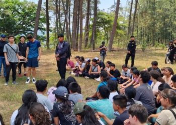 Agentes antinarcóticos de la PNC promueven la prevención en escuelas