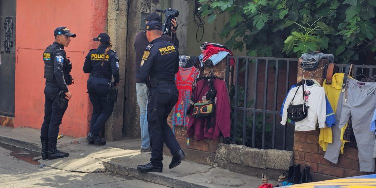 Autoridades desmantelan red de extorsionadores en allanamientos