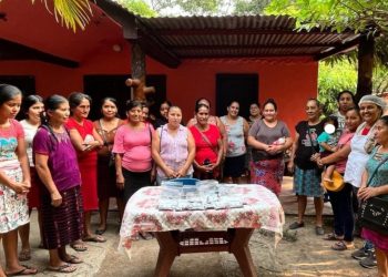 Refuerzan capacidades comerciales de productores huehuetecos