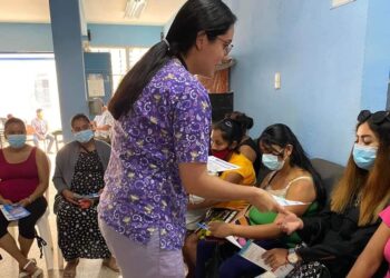 Brindan consejería y apoyo a mujeres gestantes en Moyuta, Jutiapa