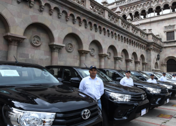 El uso de carros está normado por orden del presidente Bernardo Arévalo.