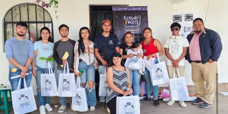 Buscan combatir la migración irregular en la juventud huehueteca