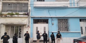 El éxito de allanamientos depende en gran medida de la coordinación entre las diferentes fuerzas de seguridad. / Foto: PNC.