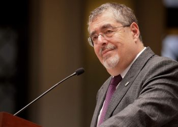 Bernardo Arévalo en conferencia de prensa. / Foto: Dickéns Zamora.
