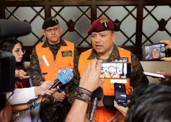 Ejército de Guatemala ha desplegado todos los medios aéreos a su disposición, para combate de incendios. / Foto: Dickéns Zamor