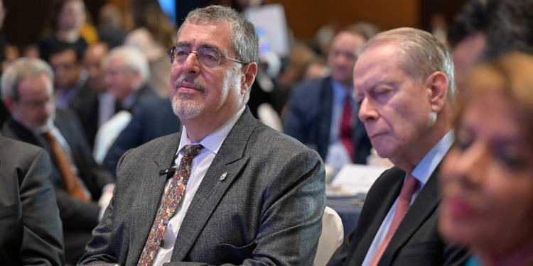 Presidente Bernardo Arévalo en evento Estado de la Nación. / Foto: Álvaro Interiano.