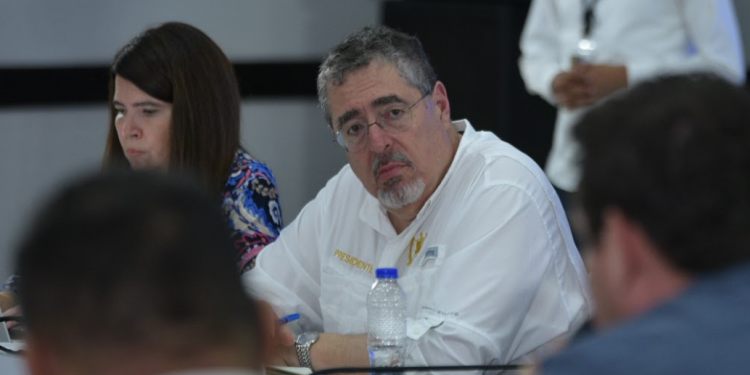 Presidente Bernardo Arévalo en Suchitepéquez. / Foto: Alejandro García.