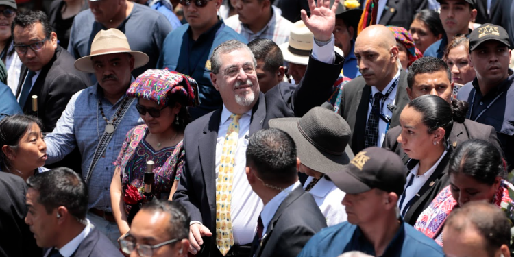 Presidente Arévalo ratifica lucha contra la corrupción e impulso de desarrollo social como ejes de su gestión