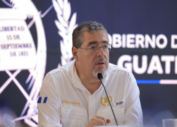 El presidente Bernardo Arévalo estuvo en Retalhuelu.