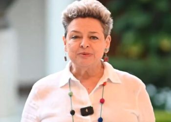 Doctora Lucrecia Peinado habla sobre la iniciativa Jóvenes con Propósito. /Foto: Lucrecia Peinado.