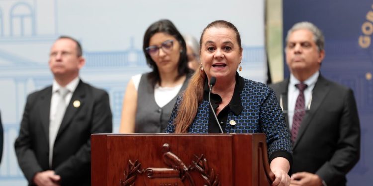 Suspensión de clases por incendios continuará hasta nuevo aviso