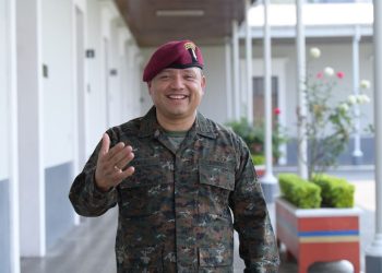 La gestión del ministro Henry Sáenz en sus primeros cien días ha estado marcada por un enfoque proactivo en temas de seguridad, transparencia y desarrollo integral. / Foto: Carlos Jacinto.