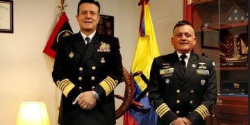 Comandante de la Marina de la Defensa visita Colombia
