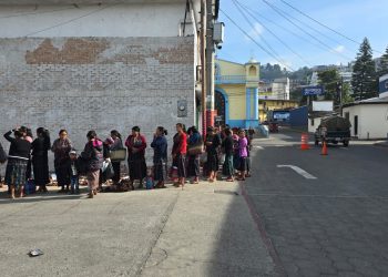 Entregan aporte económico del Bono Social a beneficiarias en Sololá