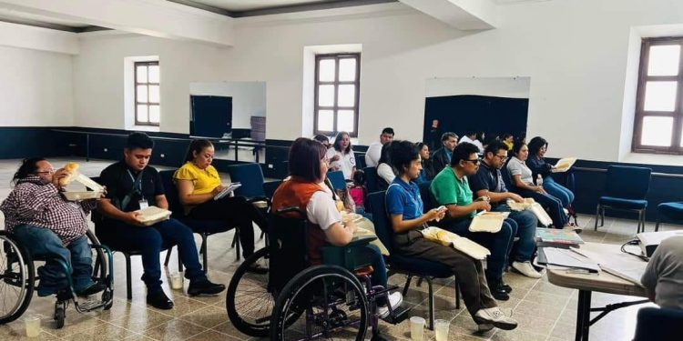 Se desarrolla mesa técnica para favorecer a personas con discapacidad