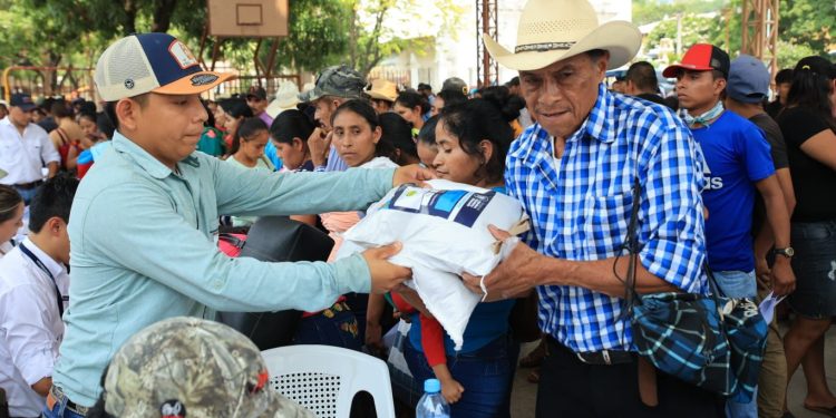 Promueven acciones en favor de la agricultura familiar de Camotán, Chiquimula