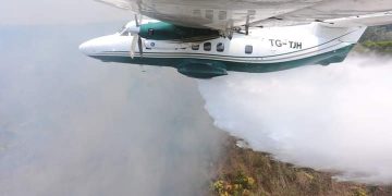 Reportan 32 horas de vuelo para el control de incendios en Petén