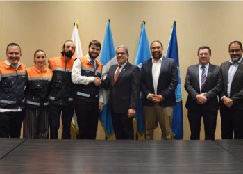 Autoridades del ministerio de Salud de Guatemala y Cofepris de México.