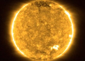 La sonda Solar Orbiter capta imágenes intrigantes de la corona solar.