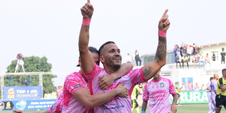 Mixco derrota a Antigua GFC y sueña con la final del Clausura 2024