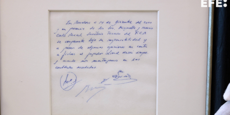 La servilleta del primer contrato de Messi con el Barcelona se vendió por 890 mil euros