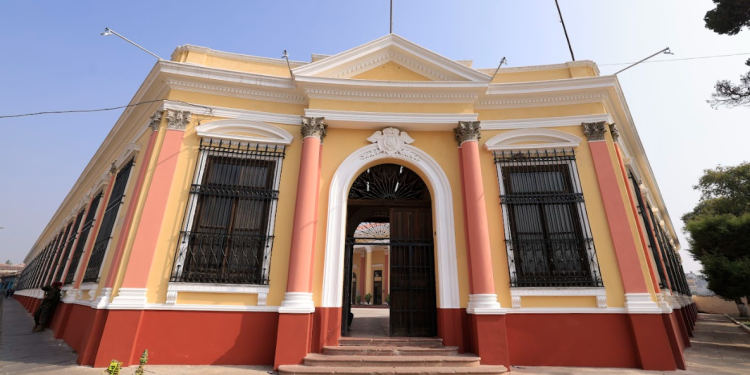 INVO: Innovación y compromiso educativo a lo largo de décadas