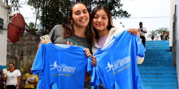 Comienza entrega de playeras para Carrera Autonomía del Deporte