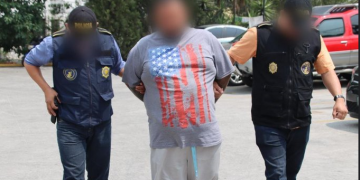 Capturan en Mixco a presunto pandillero por extorsión. / Foto: PNC.