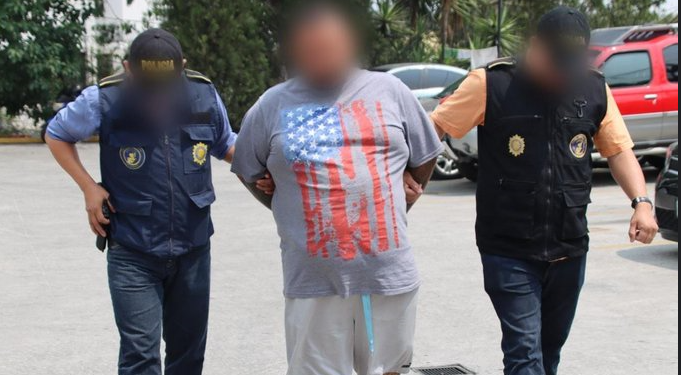 Capturan en Mixco a presunto pandillero por extorsión. / Foto: PNC.
