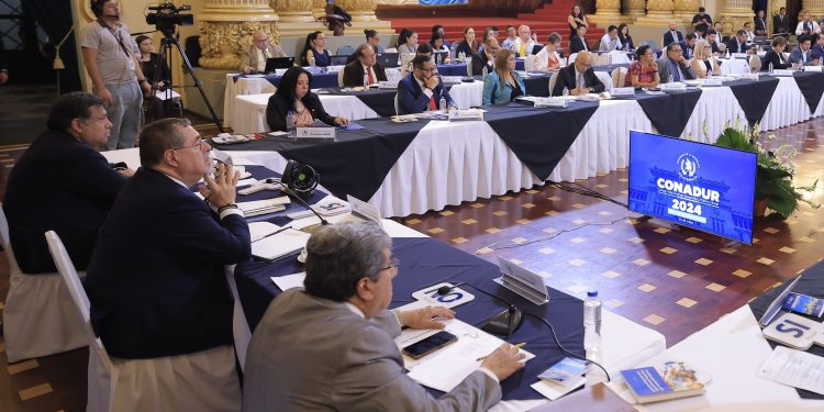 Presidente Bernardo Arévalo presenta nueva visión de Gobierno en el Conadur