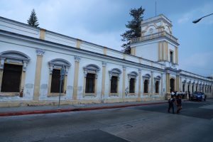 Edificio del antiguo Seminario Tridentino, luego Instituto Nacional Central para Varones. / Foto: Mineduc.