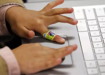 Estudio revela número de casos de abuso infantil por internet. / Foto: Euronews