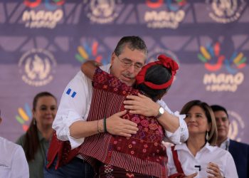 Presidente lanza iniciativa Mano a mano