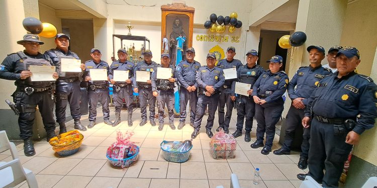 Reconocen la excelencia policial en Santa Rosa