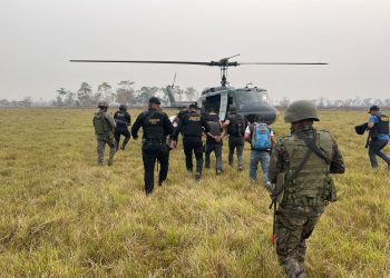 La detención de estos presuntos delincuentes demuestra el compromiso de las autoridades en la lucha contra el crimen organizado. / Foto: PNC