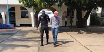 Capturan a presunto coyote con migrantes irregulares