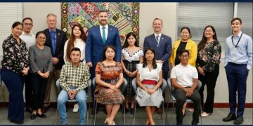 Guatemaltecos viajan a Estados Unidos como becarios