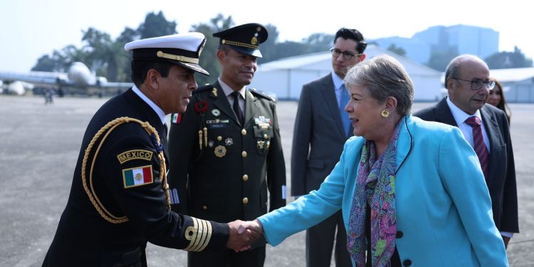 La canciller Alicia Bárcena ya se encuentra en Guatemala