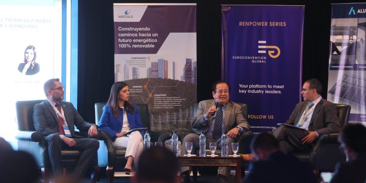 Ministerio de Energía y Minas promueve acciones para impulsar transición energética