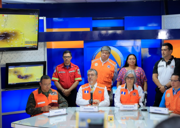 Presidente Arévalo llama a población a extremar precauciones por emergencia de incendios