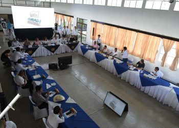 Gira de trabajo Reunión del presidente Bernardo Arévalo con alcaldes de Alta Verapaz.