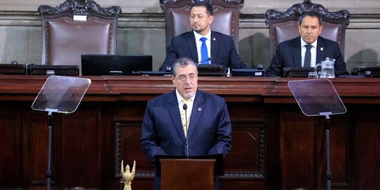 Sesión solemne en el Congreso de la República