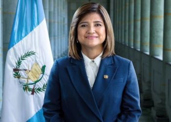 Vicepresidenta Karin Herrera se solidariza con afectados por el sismo de este domingo