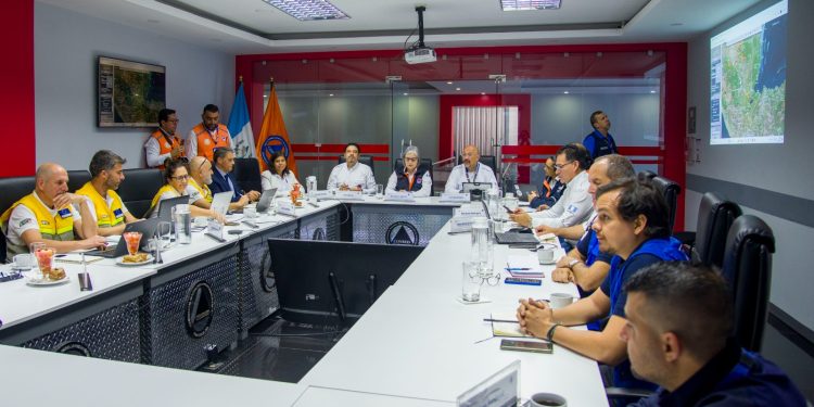 Expertos en incendios forestales de la Unión Europea visitan Se-Conred